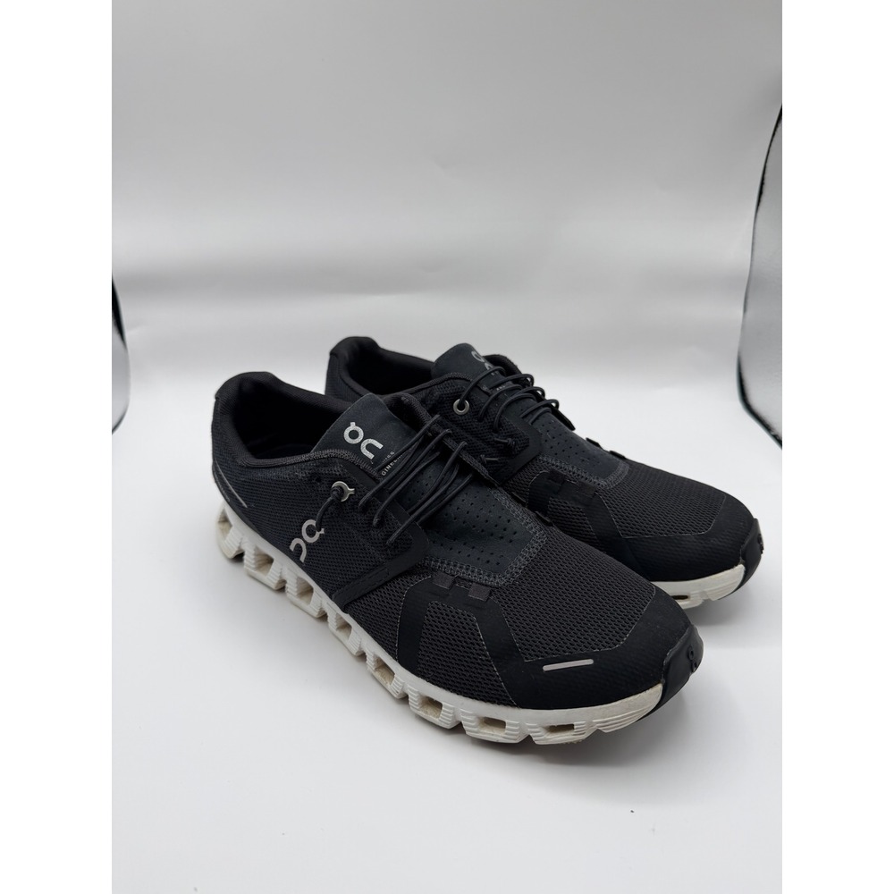 On Cloud 5 Running Shoes Womens 9.5 Black White Lightweight Speed Lace Sneakers